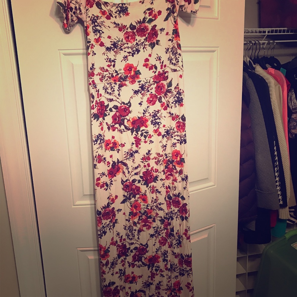 Market and Spruce Maxi Dress